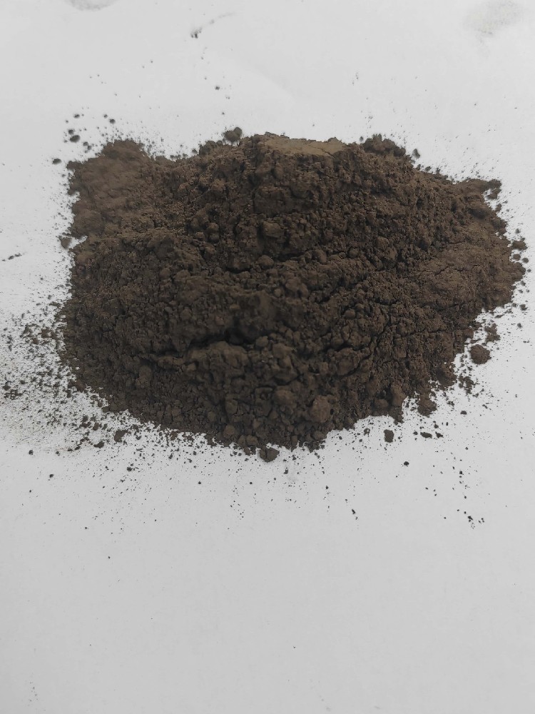 南非进口铬矿粉用于制造耐火砖和浇注料，提升高温环境下的稳定性